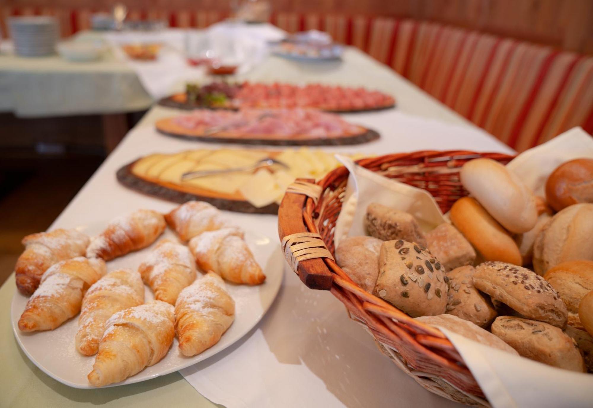 Gasthaus Bad Siess Longostagno Bagian luar foto